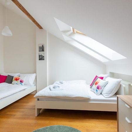 Poppy Apartment Прага Екстериор снимка