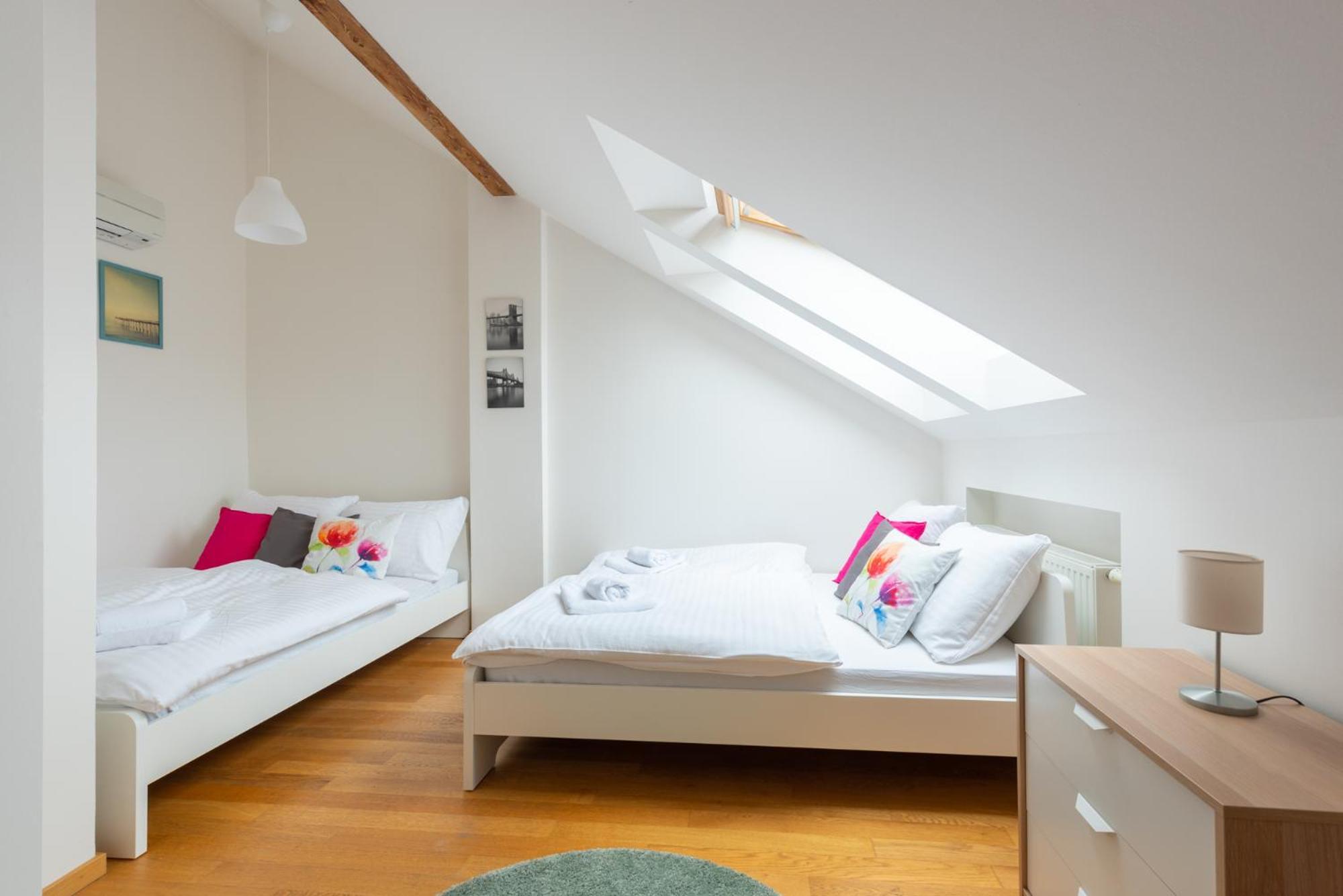Poppy Apartment Прага Екстериор снимка