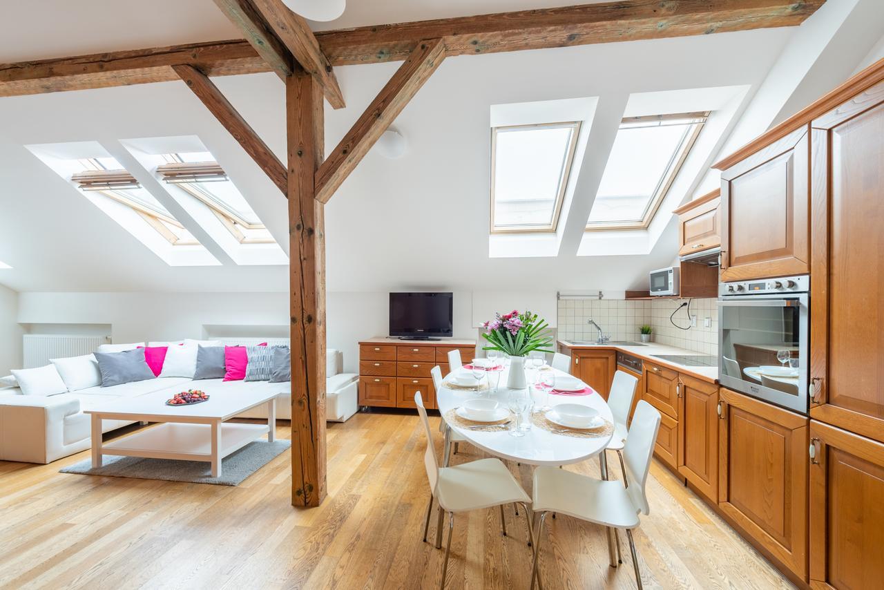 Poppy Apartment Прага Екстериор снимка