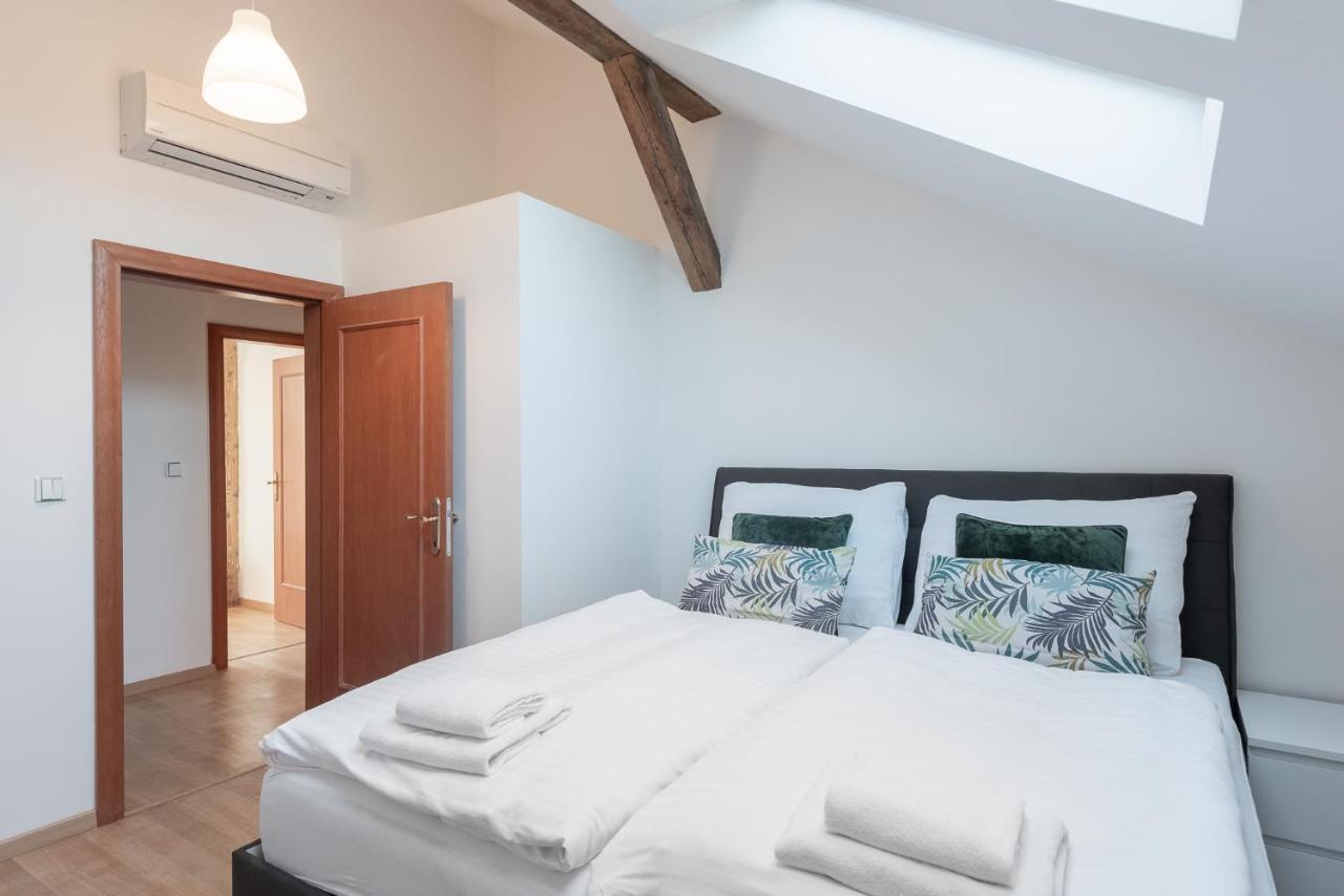 Poppy Apartment Прага Екстериор снимка