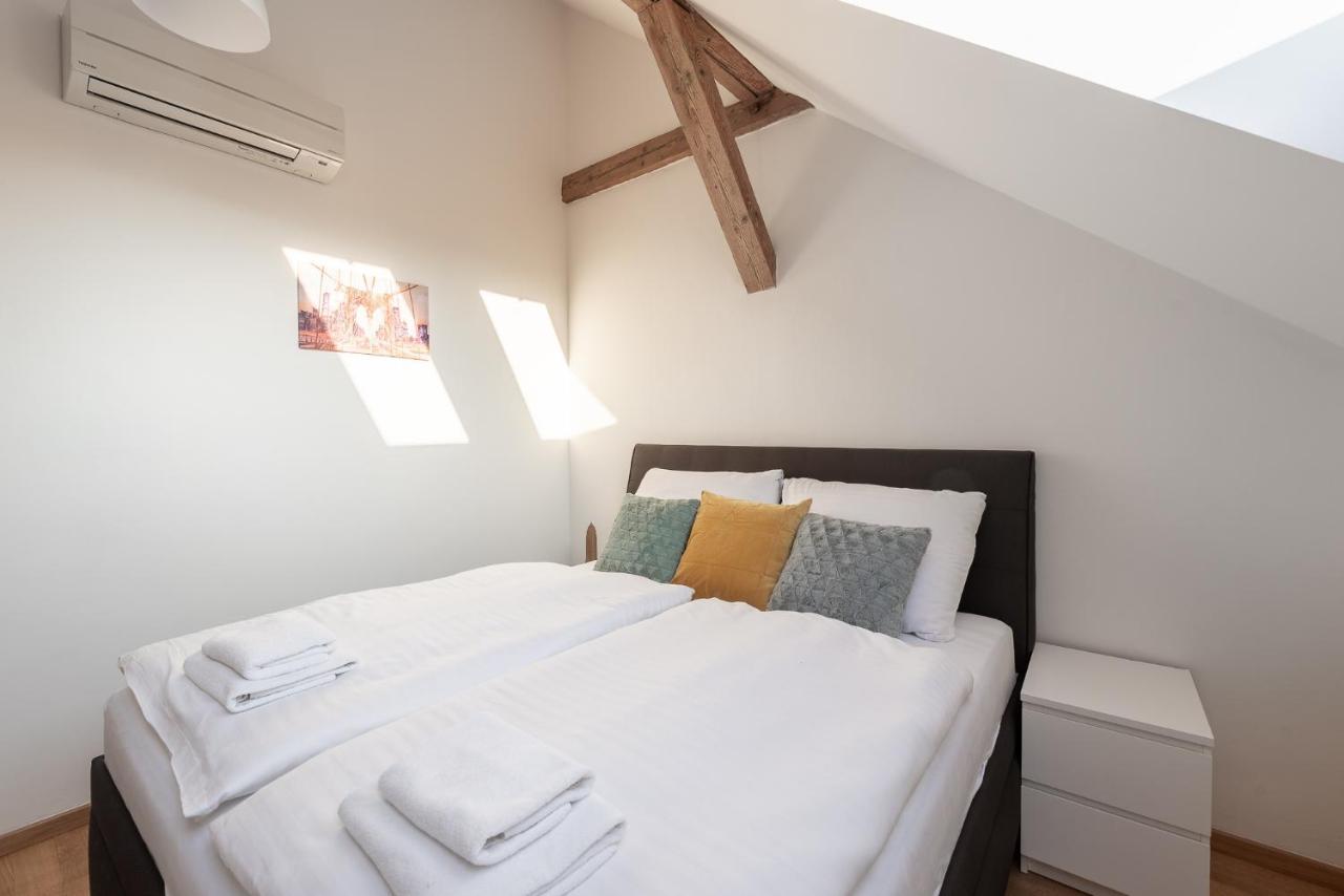 Poppy Apartment Прага Екстериор снимка