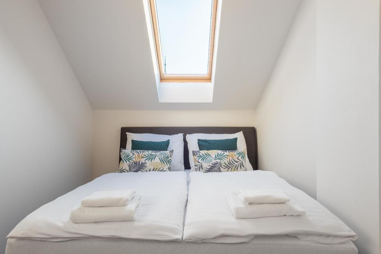 Poppy Apartment Прага Екстериор снимка