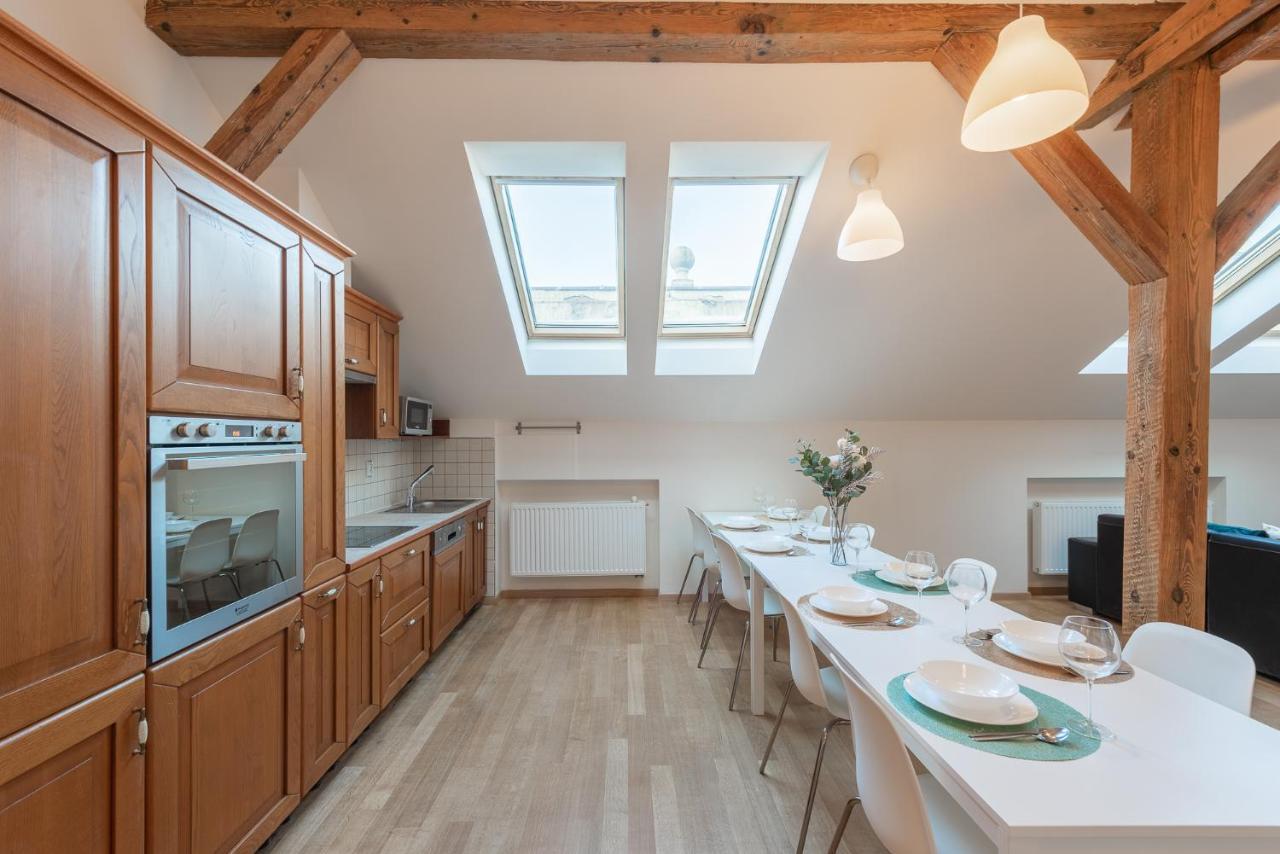 Poppy Apartment Прага Екстериор снимка