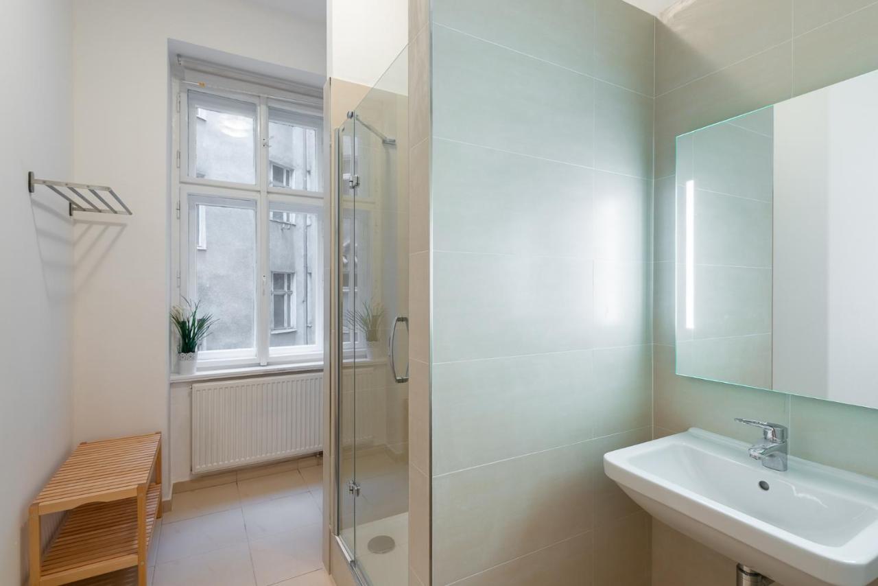 Poppy Apartment Прага Екстериор снимка