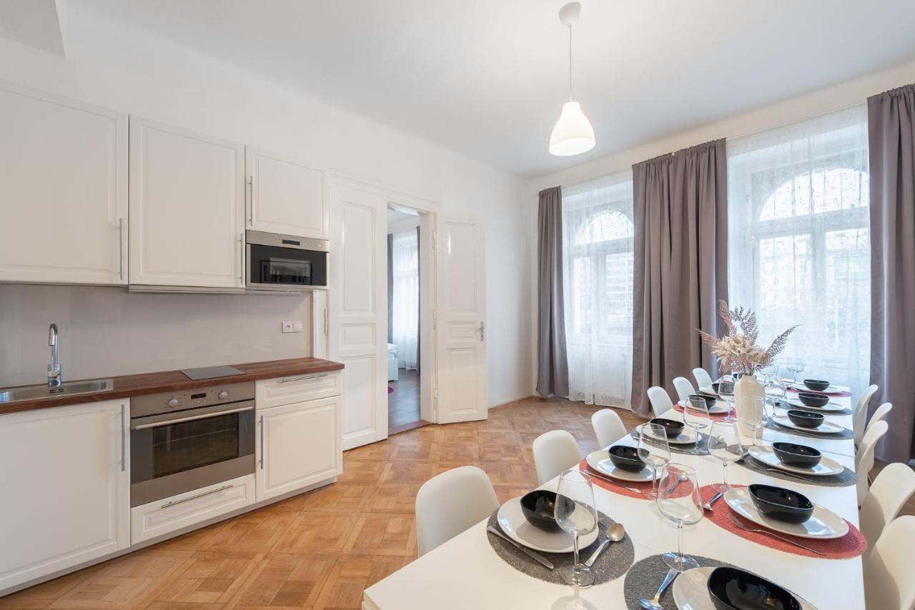 Poppy Apartment Прага Екстериор снимка